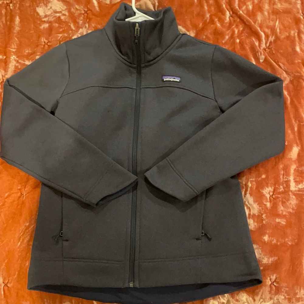 Patagonia navy zip up jacket